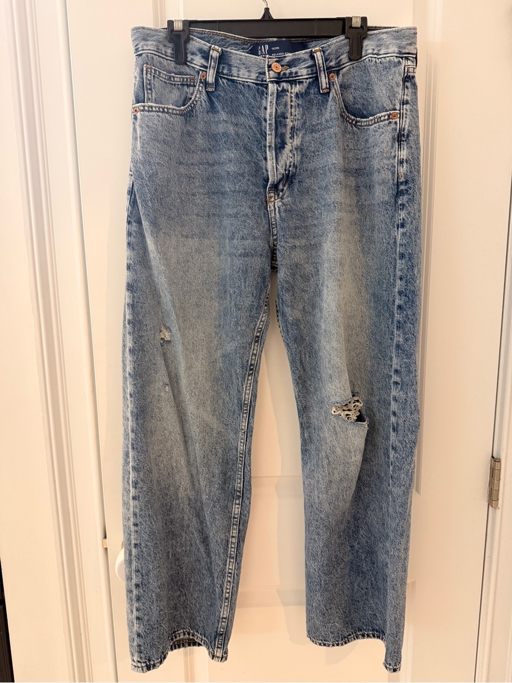 GAP Light Blue Relaxed Straight  Fit Distressed Womens Jeans 12/31 R